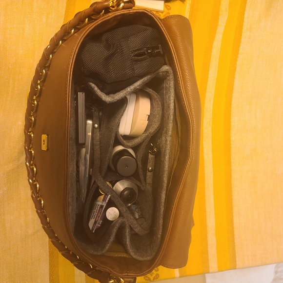 Authentic Fendi Mia Purse with Gold Chain Strap - Picture 6 of 13